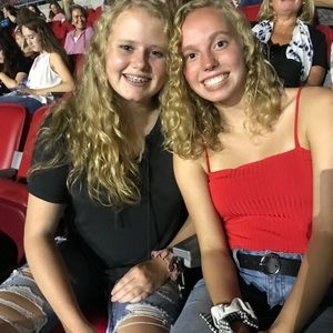 Meet your Posher, Avery